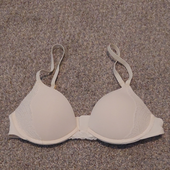 Pepper White Lace Lift Up Bra - Picture 1 of 6
